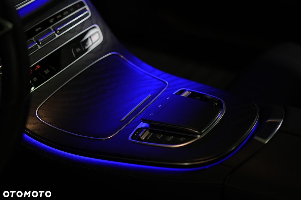 Mercedes-Benz Klasa E 200 9G-TRONIC - 11