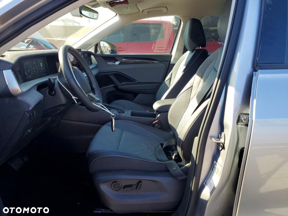 Volkswagen Tiguan - 8