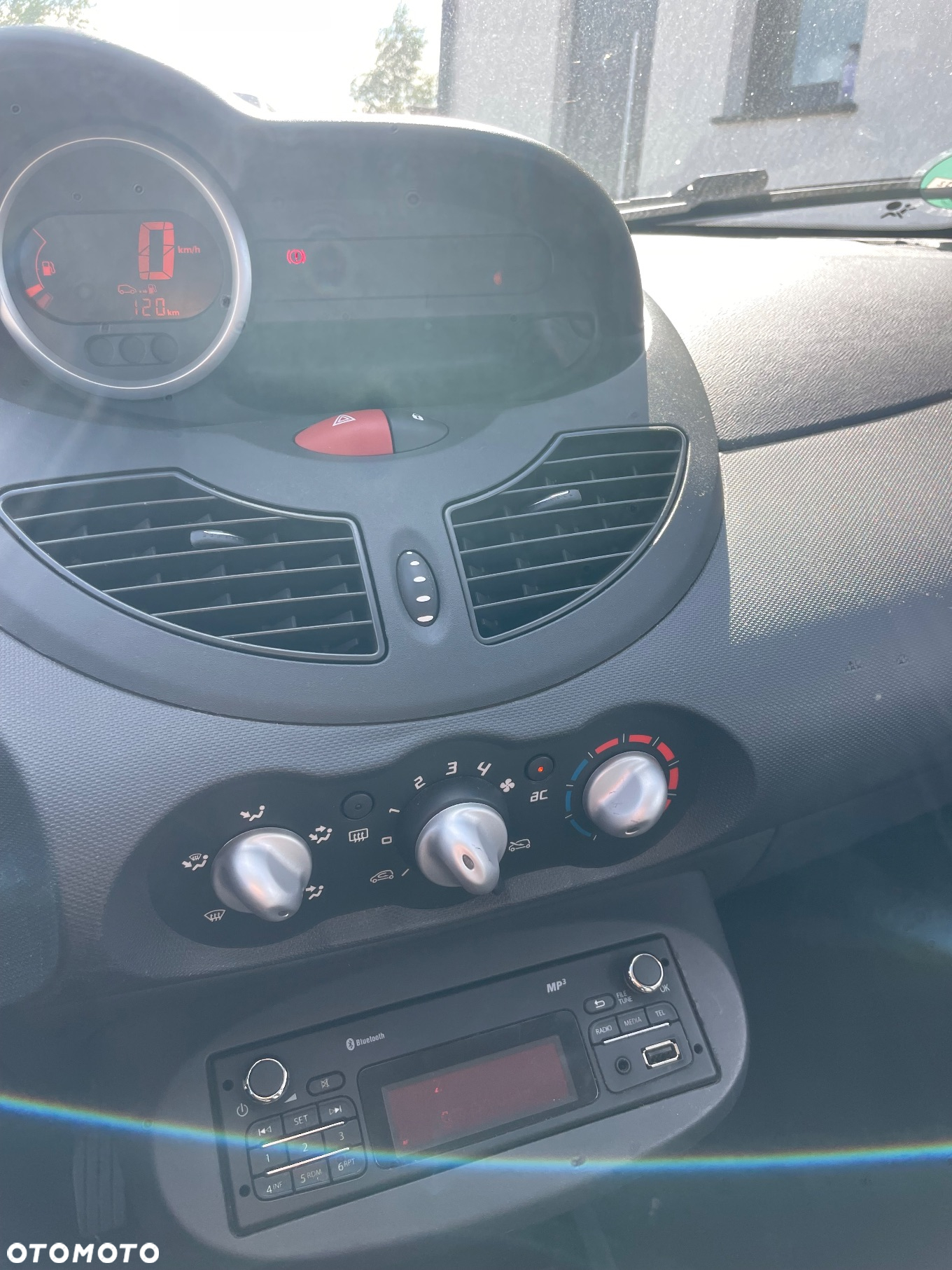 Renault Twingo 1.2 LEV 16V 75 Dynamique - 12