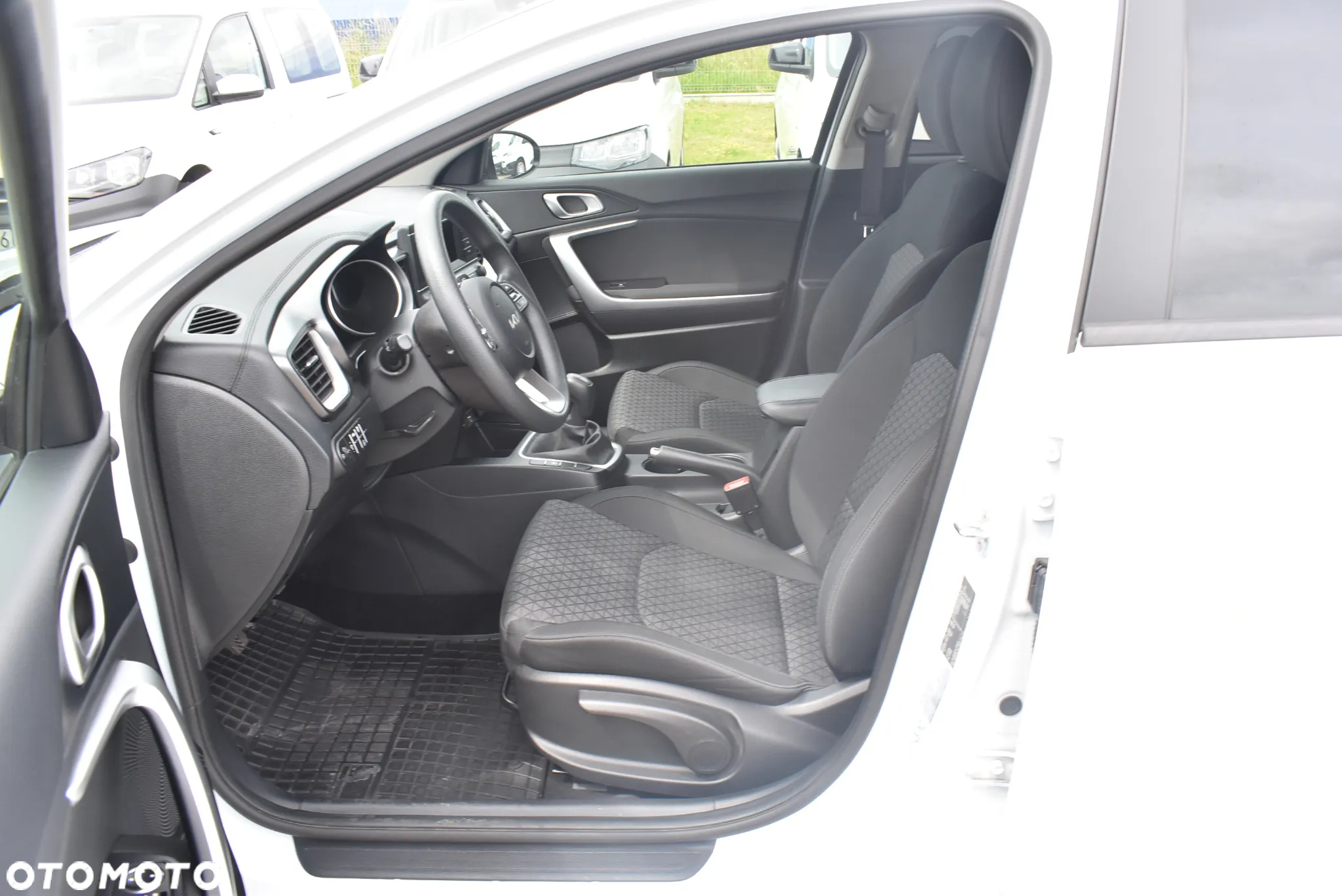 Kia Ceed 1.0 T-GDI S - 10