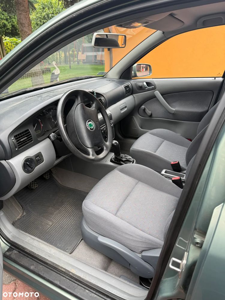 Skoda Octavia 1.4 Ambiente - 5