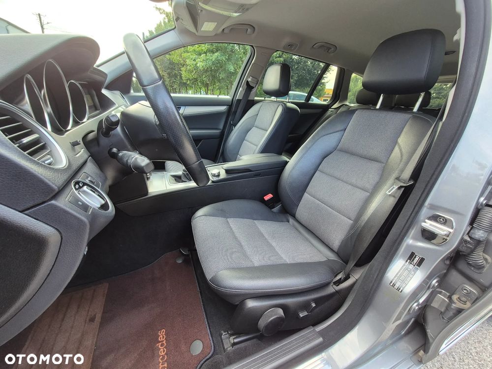 Mercedes-Benz Klasa C 180 T BlueEFFICIENCY Avantgarde - 9