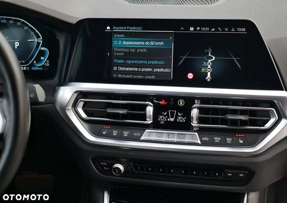 BMW Seria 3 330e Sport Line - 18