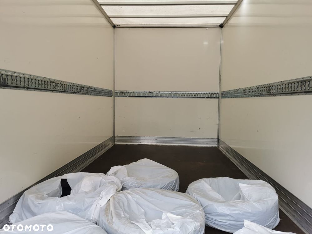 Mercedes-Benz Sprinter - 7