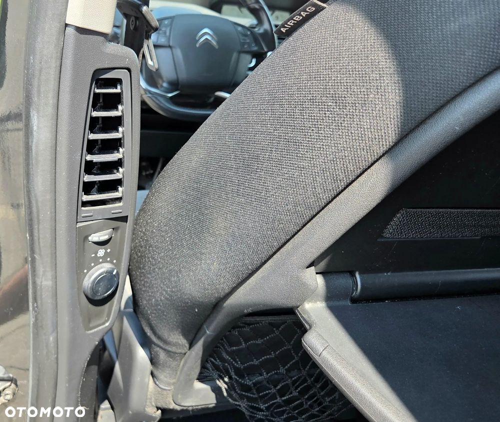 Citroën C4 Grand Picasso 1.6 BlueHDi MoreLife S&S - 19