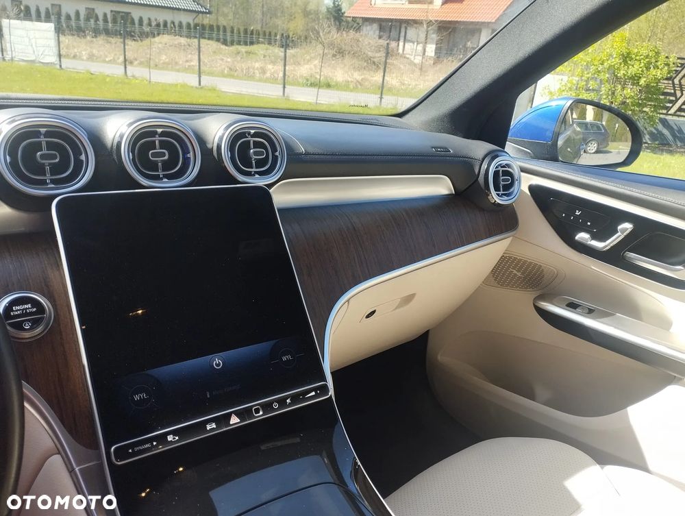 Mercedes-Benz GLC 300 4Matic 9G-TRONIC Avantgarde Advanced - 12