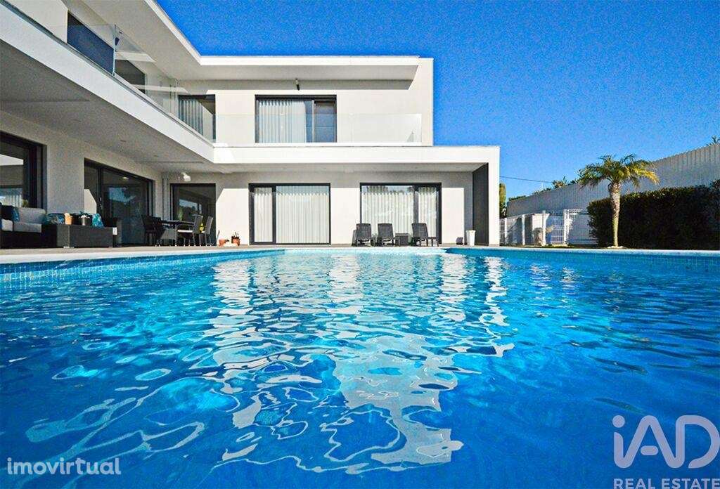 Casa / Villa T4 em Corroios de 250,00 m2 - Grande imagem: 3/24