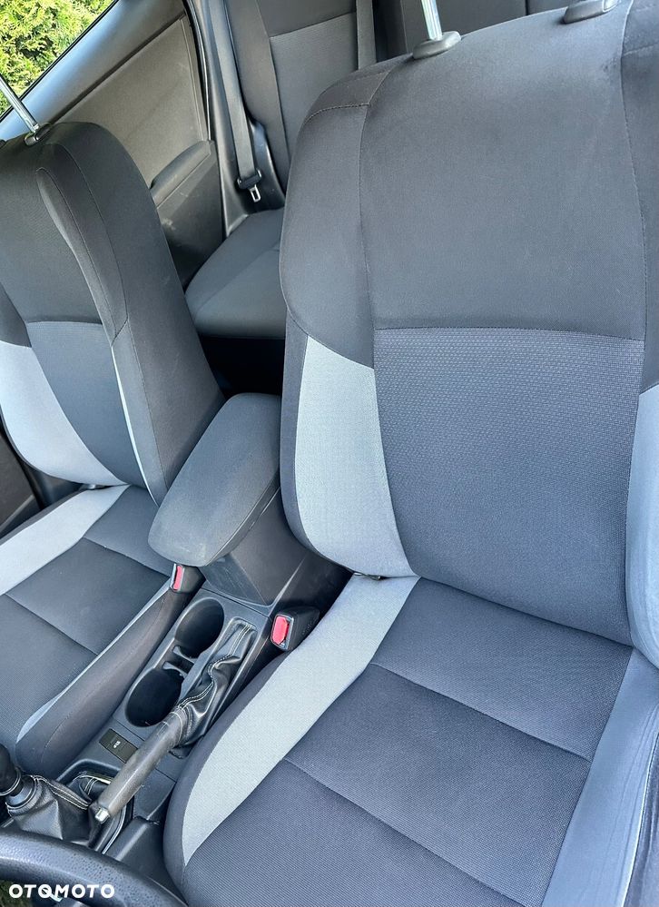 Toyota Auris 1.33 VVT-i Active - 8