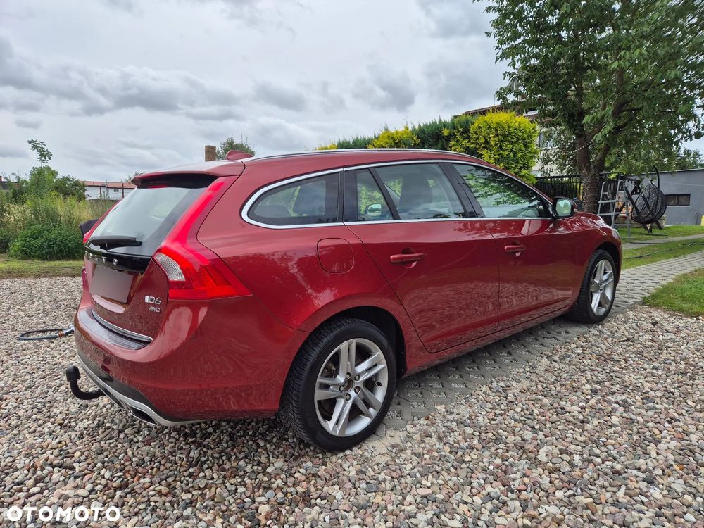 Volvo V60 D6 AWD Plug-in Hybrid R-Design Summum - 7