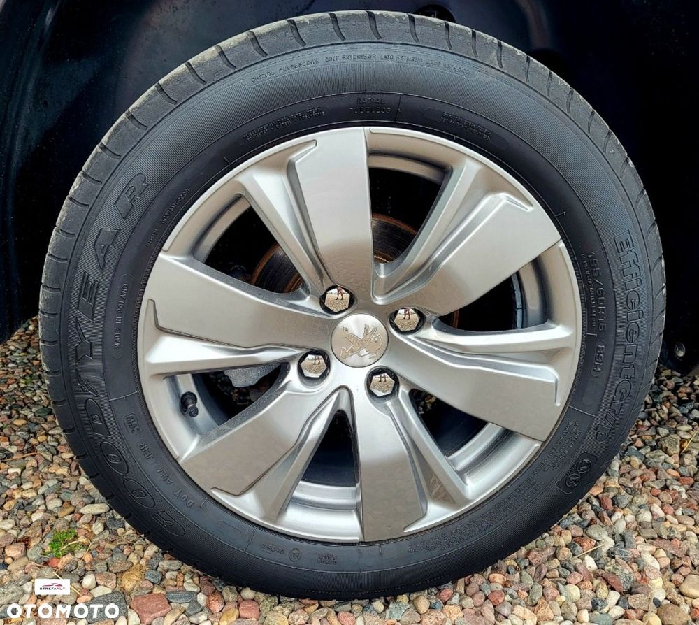 Peugeot 2008 - 13