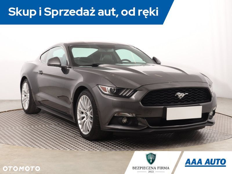 Ford Mustang - 3