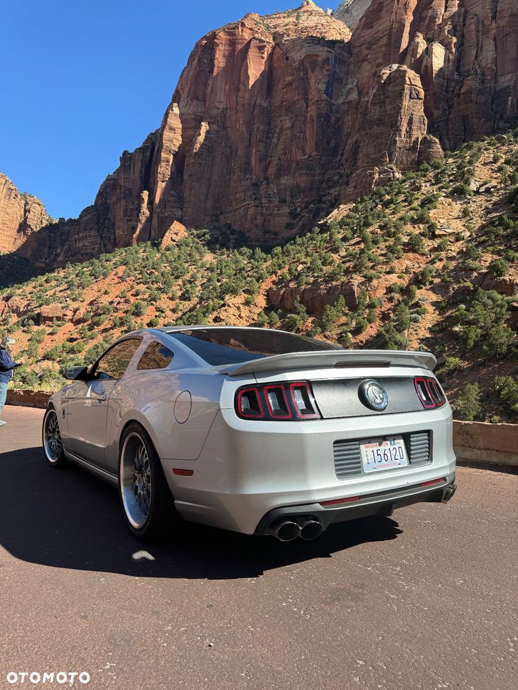 Ford Mustang - 17