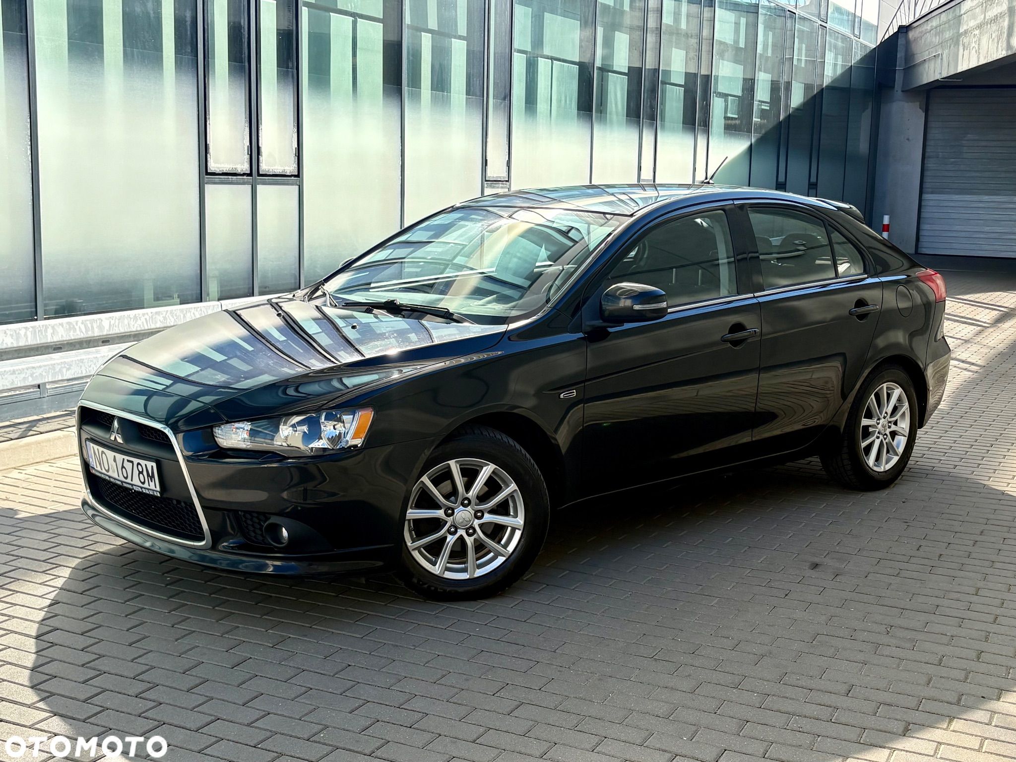 Mitsubishi Lancer 1.6 Inform - 1