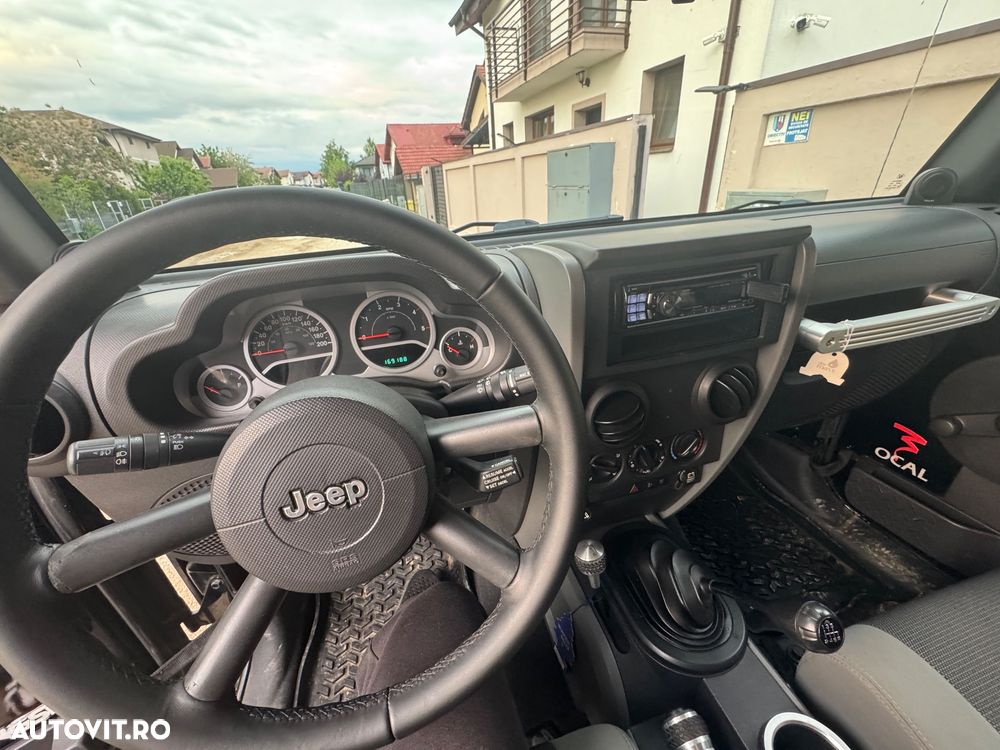 Jeep Wrangler - 8