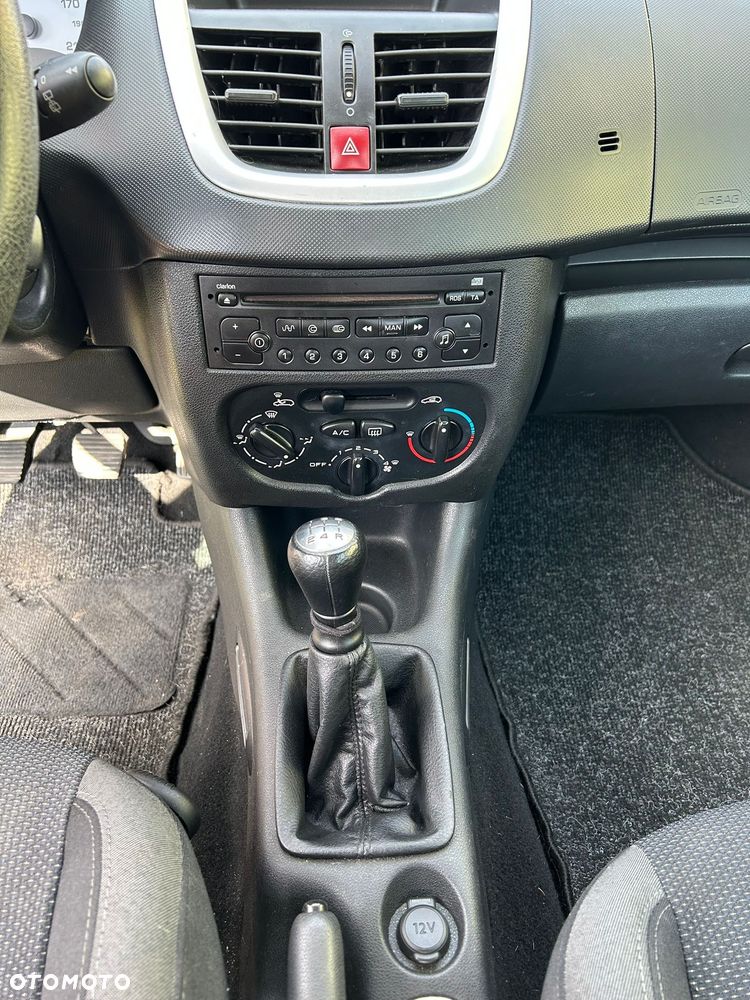 Peugeot 206 plus 75 - 8
