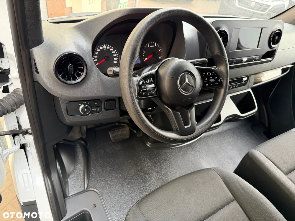 Mercedes-Benz Sprinter Izoterma Winda - 18