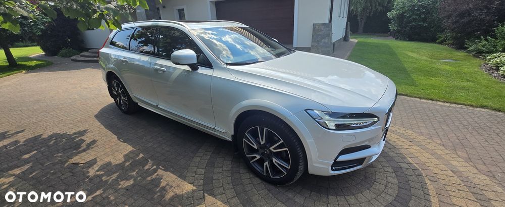 Volvo V90 Cross Country - 3