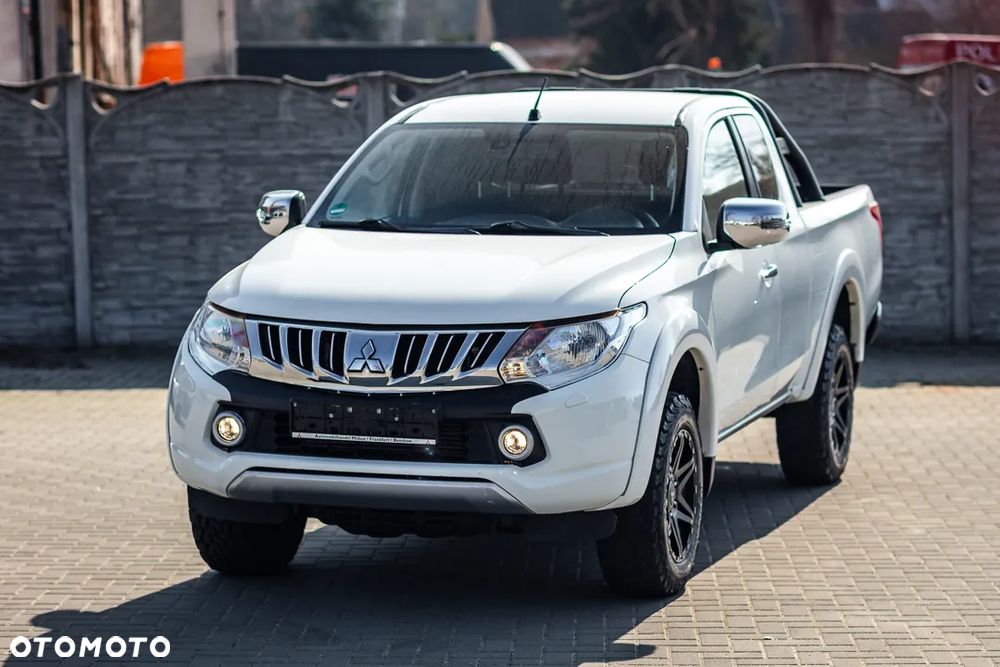 Mitsubishi L200 2.4 d DC Intense + - 2