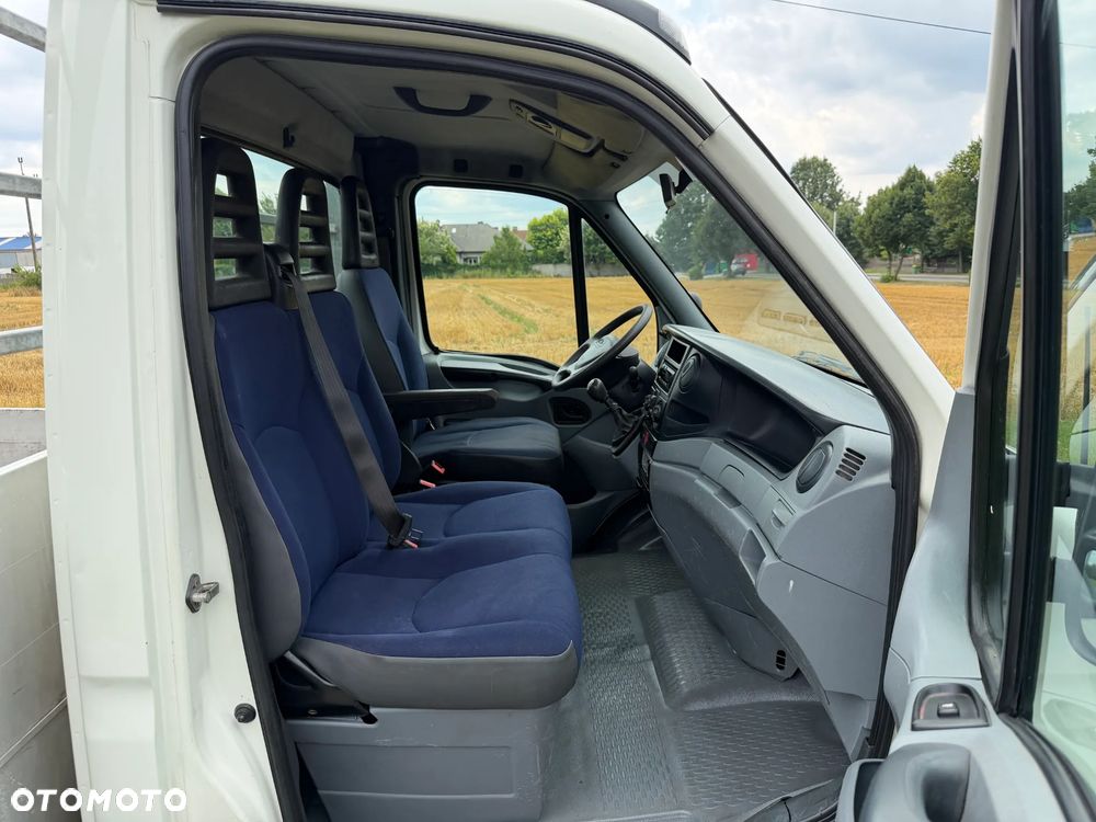 Iveco 50C15 * 3.0 / 150KM * Rama / Skrzyniowe * Koła bliźniacze * Rozstaw osi: 3.75m * - 30