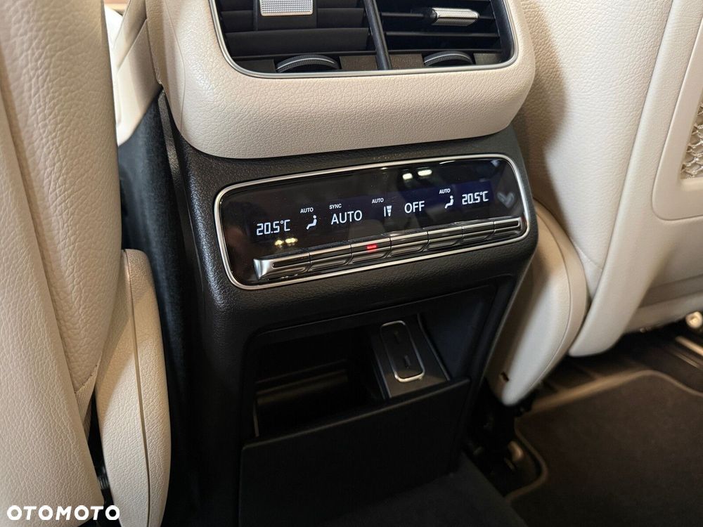 Mercedes-Benz GLS - 17