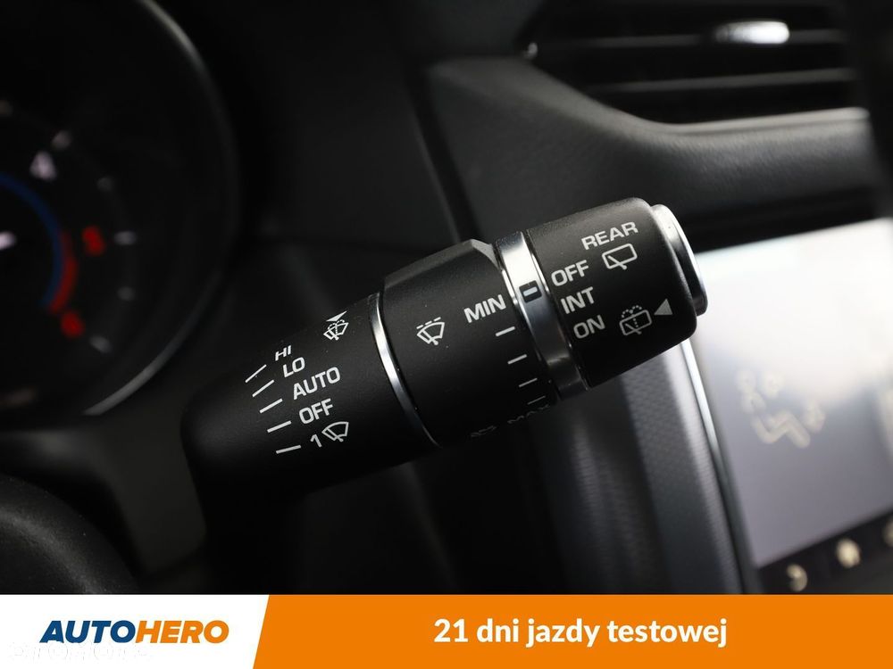 Jaguar XF 2.0 i4D R-Sport - 33