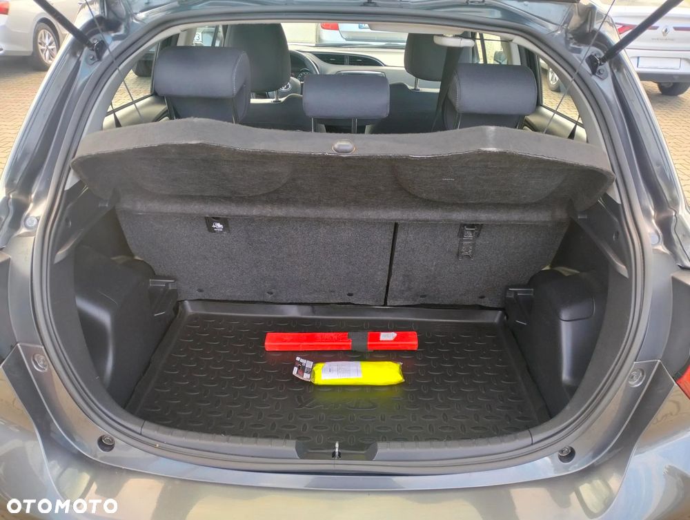 Toyota Yaris - 17