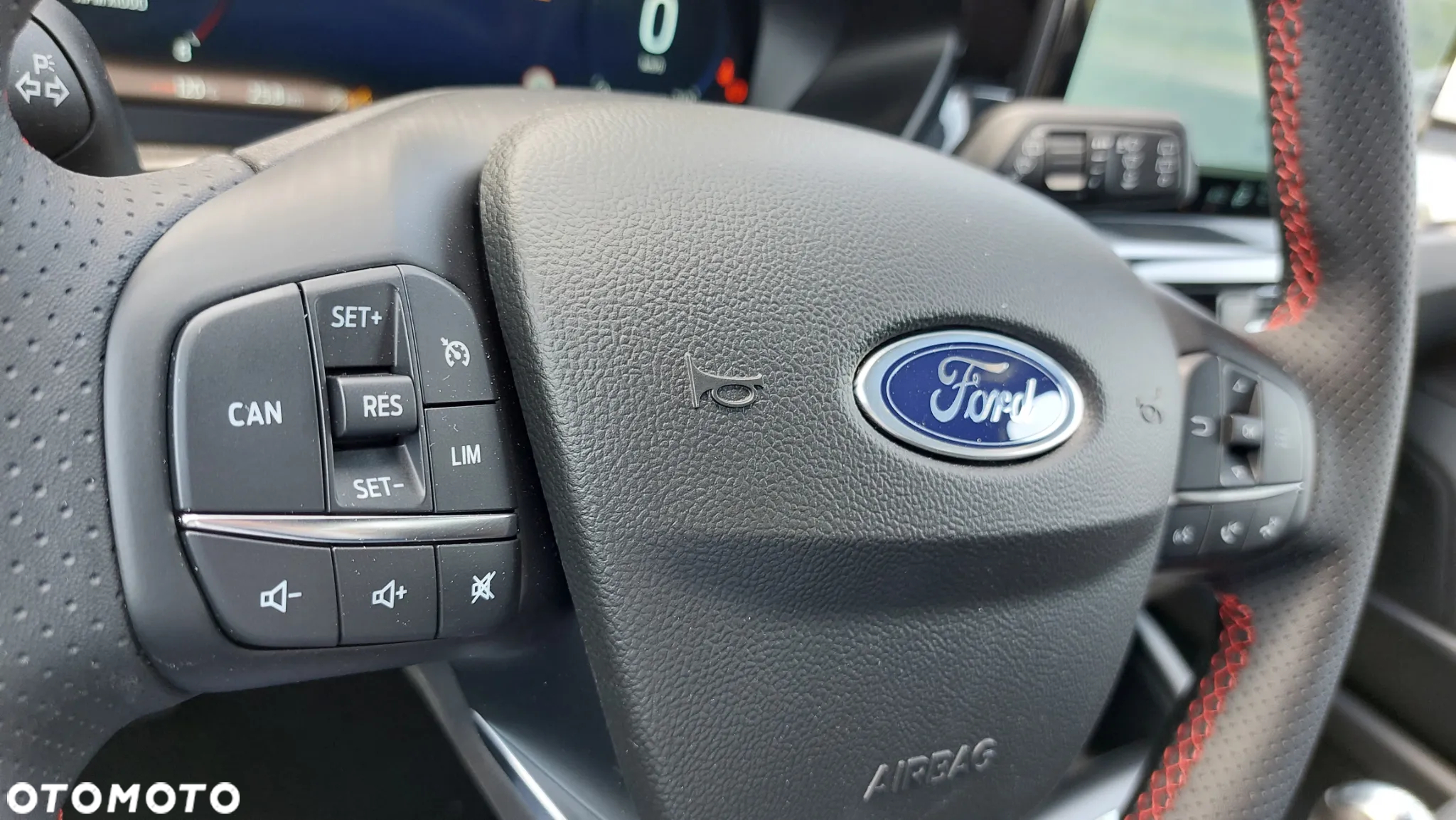 Ford Focus 1.0 EcoBoost mHEV ST-Line X - 22