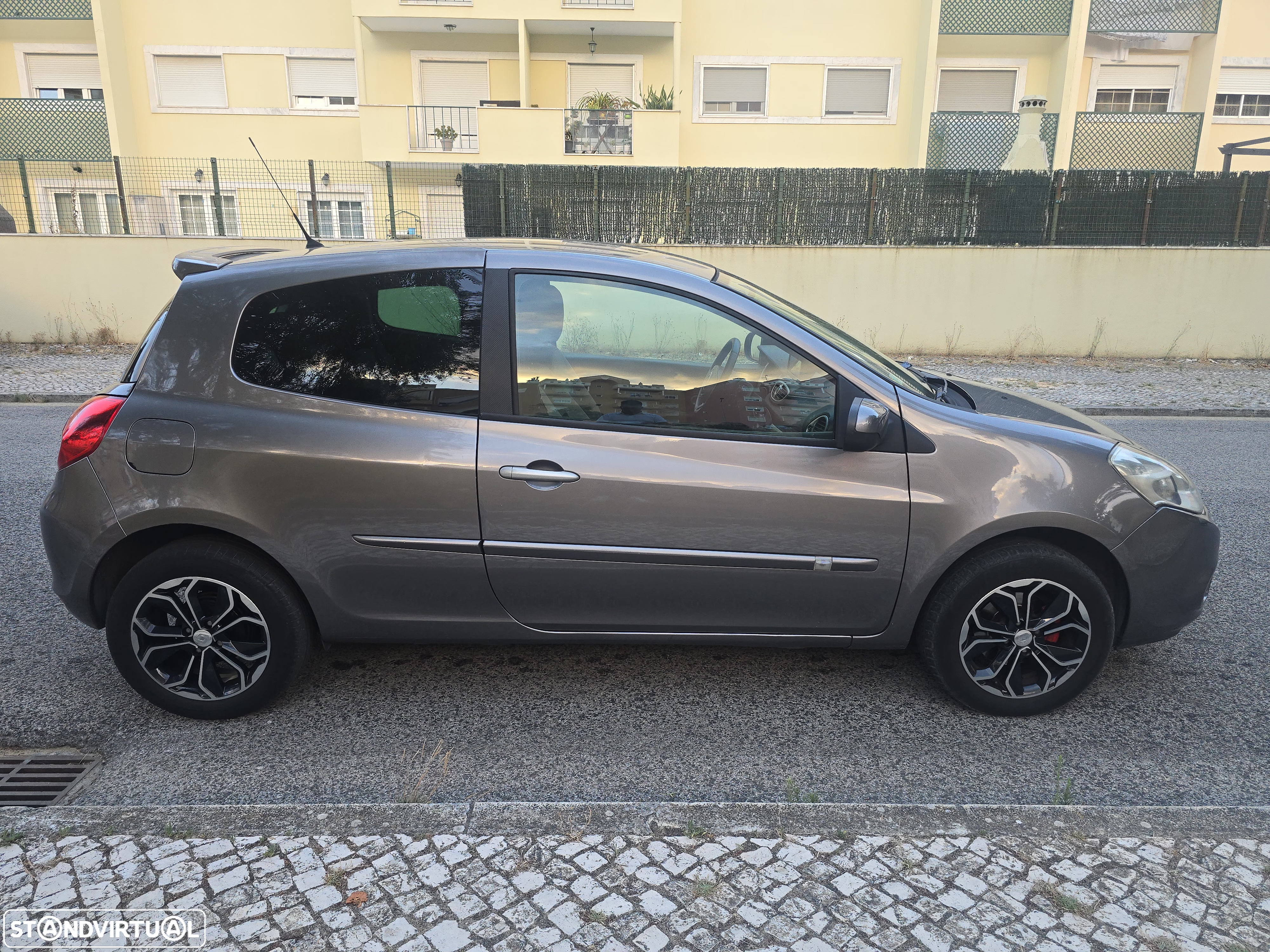 Renault Clio 1.2 16V GT - 6