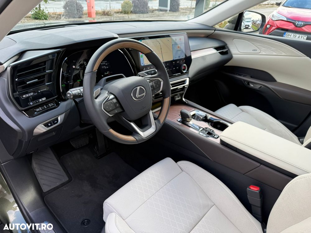 Lexus Seria RX 450h+ E-Four PHEV Luxury Mark Levinson - 13