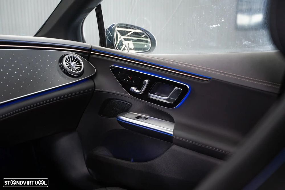 Mercedes-Benz EQE 300 Electric Art — fotografia 41