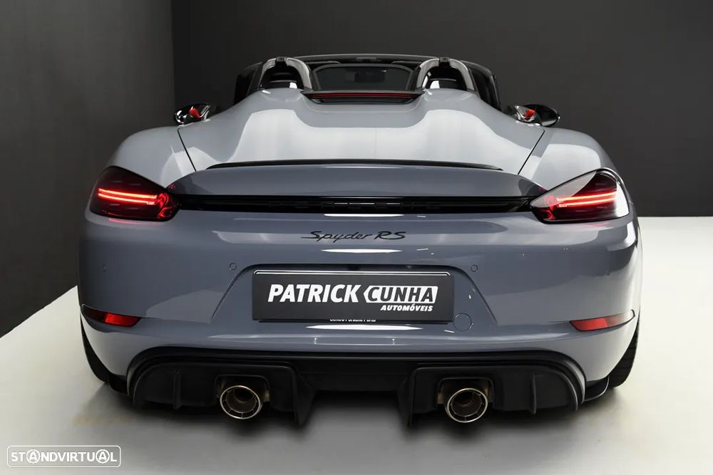 Porsche 718 Spyder RS - 14