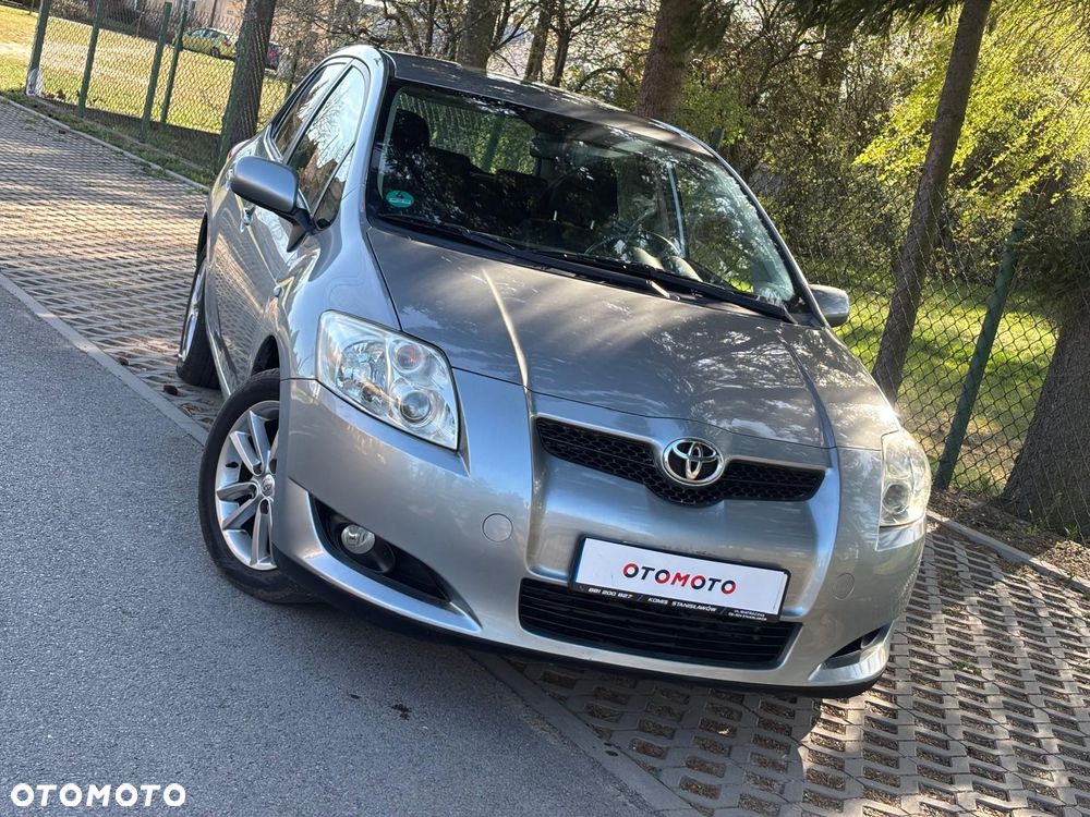Toyota Auris 1.33 VVT-i Premium + - 1