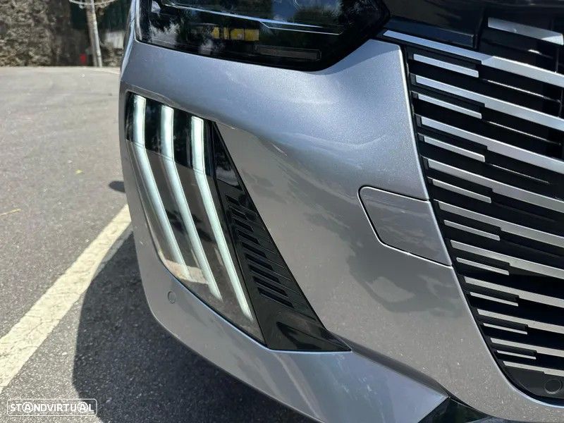 Peugeot e-208 50 kWh GT Pack - 12