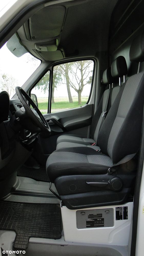 Volkswagen CRAFTER - 9