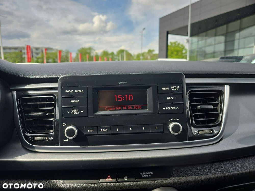 Kia Rio - 23