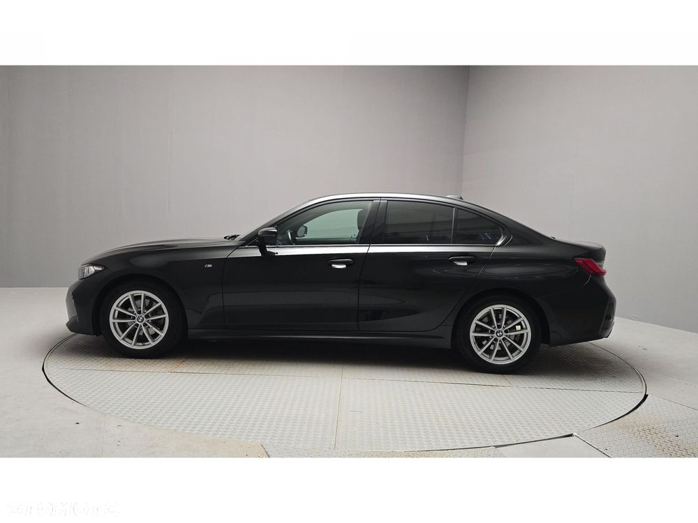 BMW Seria 3 320d xDrive mHEV M Sport - 3