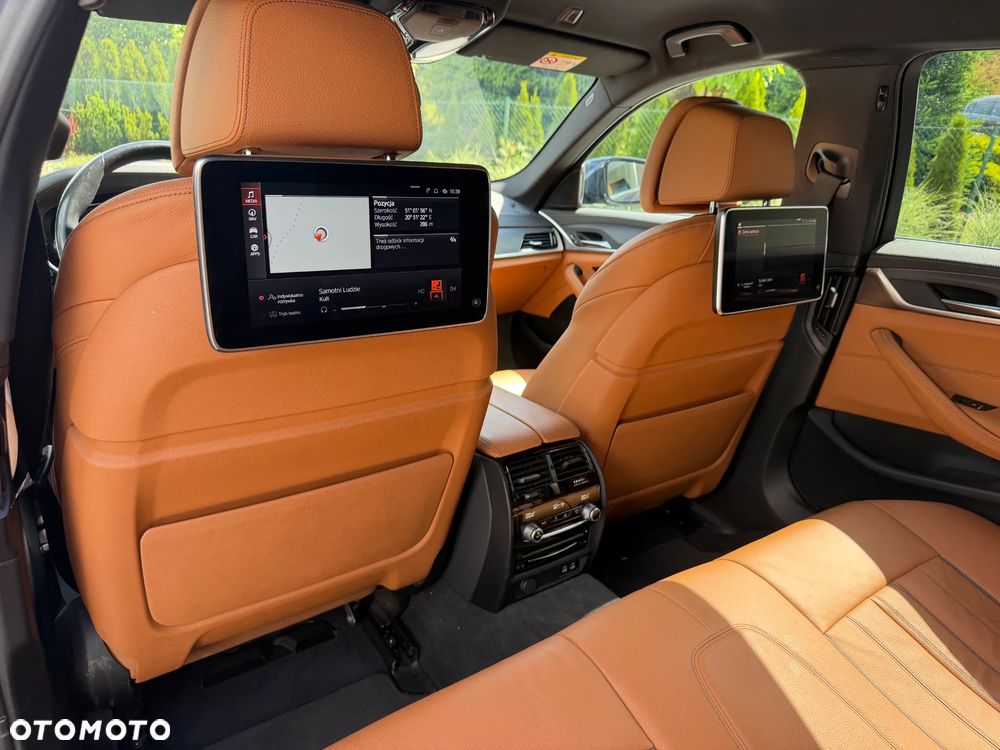 BMW Seria 5 520d xDrive - 10
