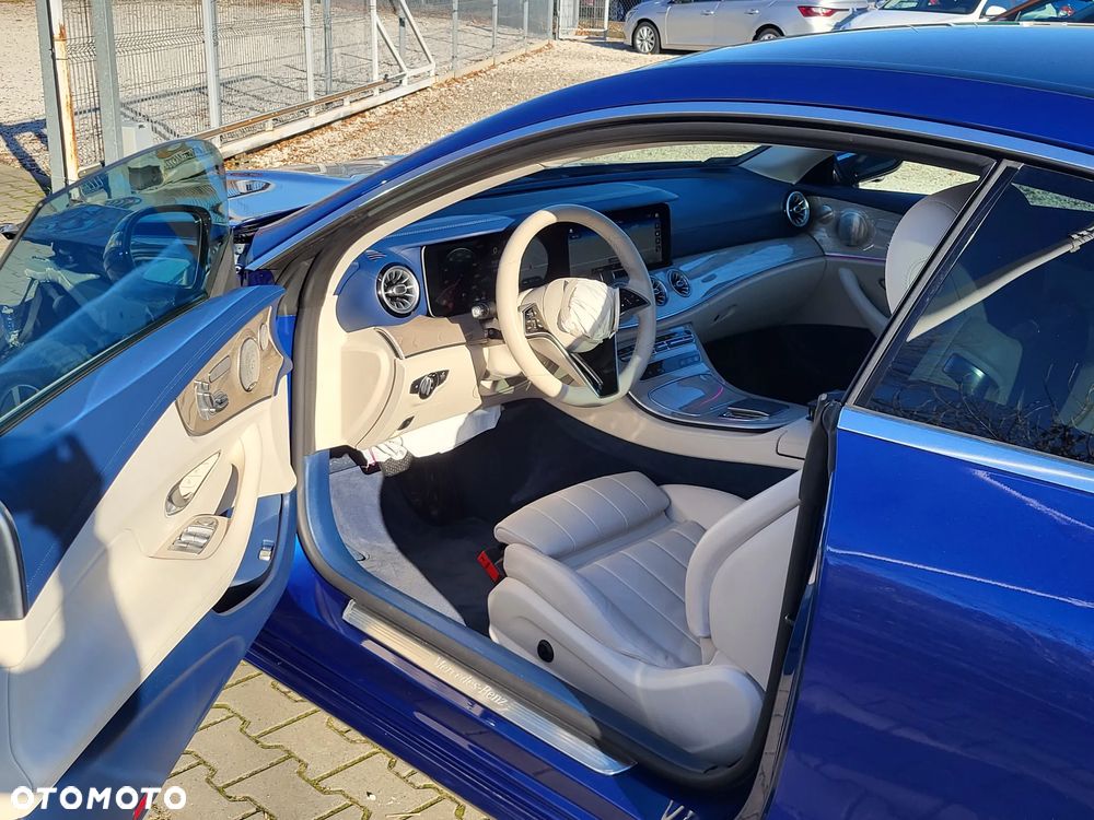 Mercedes-Benz Klasa E 200 4Matic 9G-TRONIC Avantgarde - 7