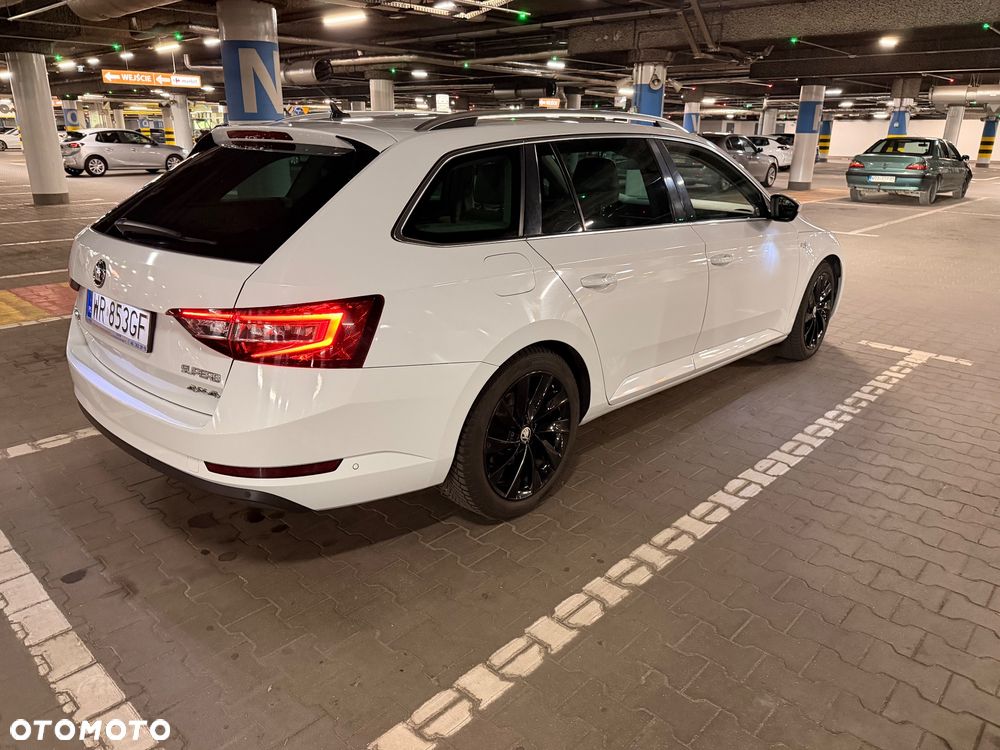 Skoda Superb 2.0 TDI 4x4 L&K DSG - 3