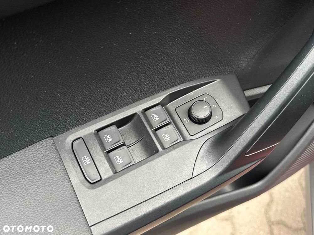 Seat Arona 1.0 TSI Style S&S DSG - 32