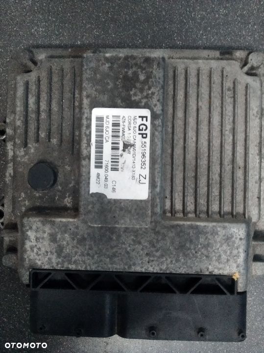 komputer silnika Opel Corsa 1.3 cdti 55196352ZJ - 1