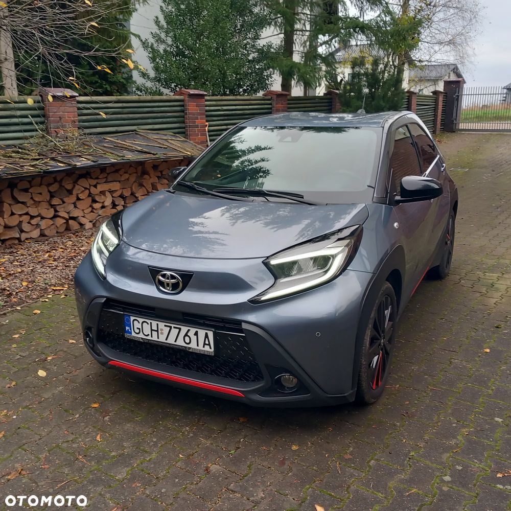 Toyota Aygo X 1.0 VVT-i Undercover - 1
