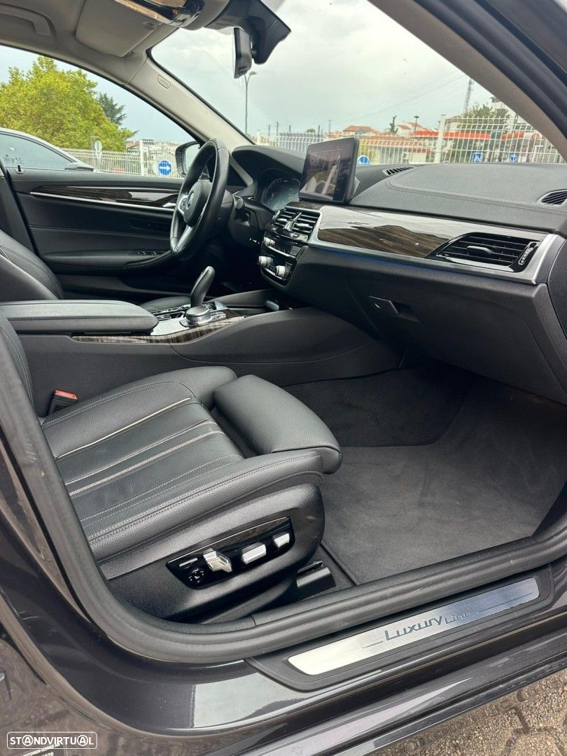 BMW 530 e Line Luxury - 18