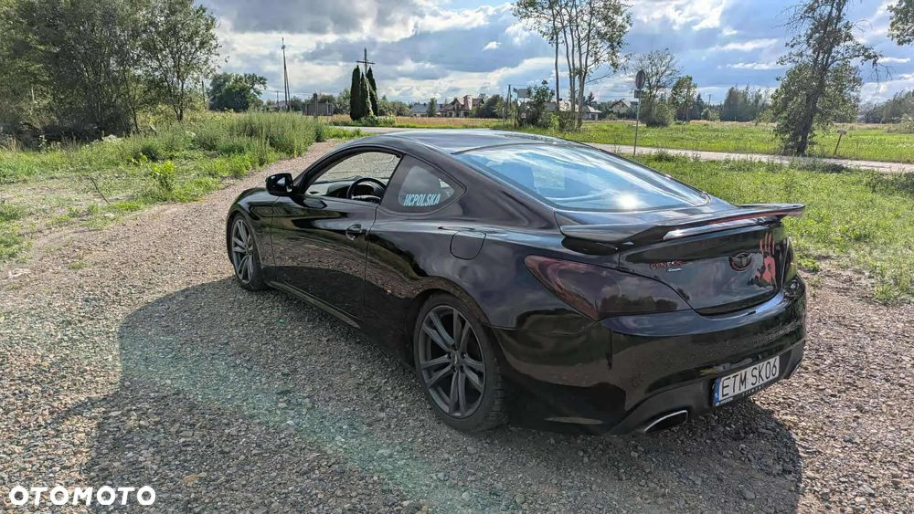 Hyundai Genesis Coupe - 3