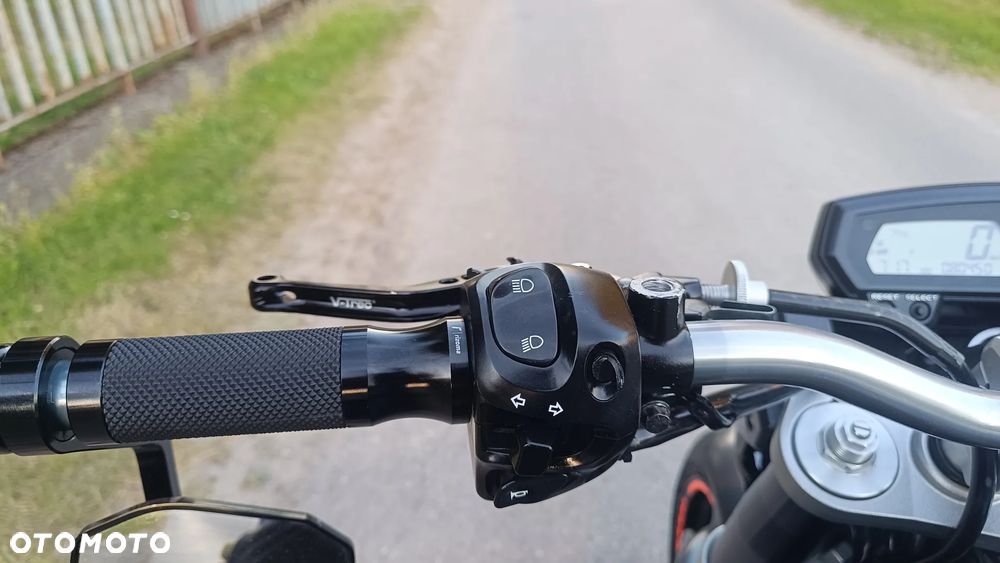 Yamaha FZ - 18