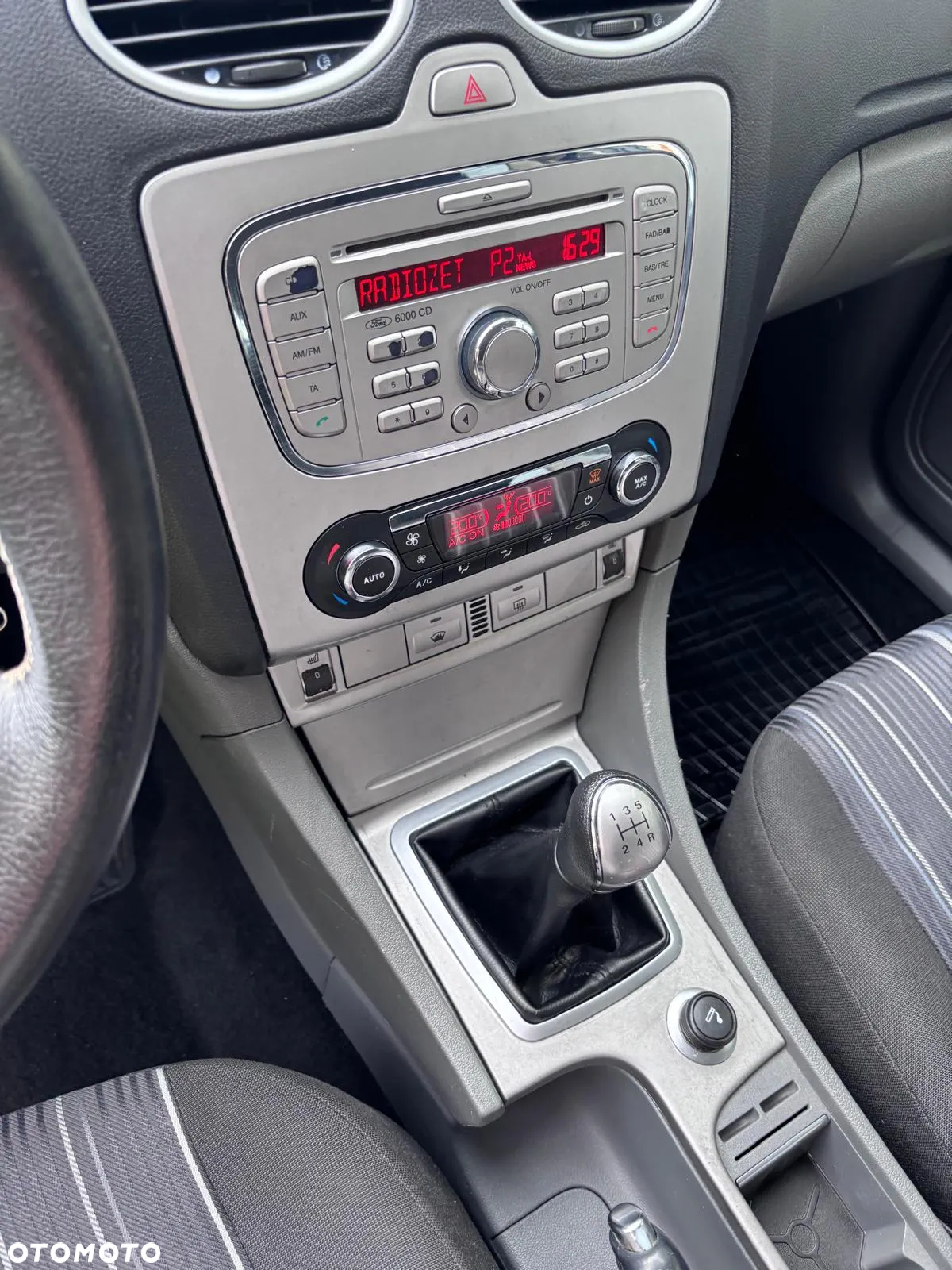 Ford Focus 1.8 FF Ambiente - 8