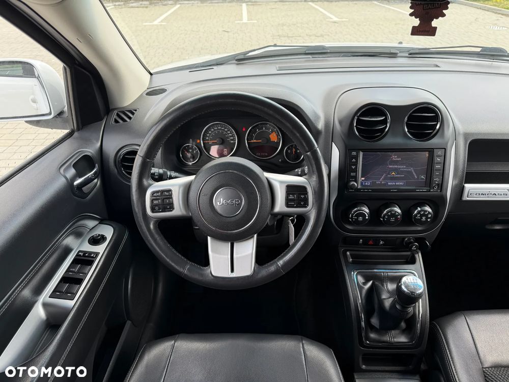 Jeep Compass - 16