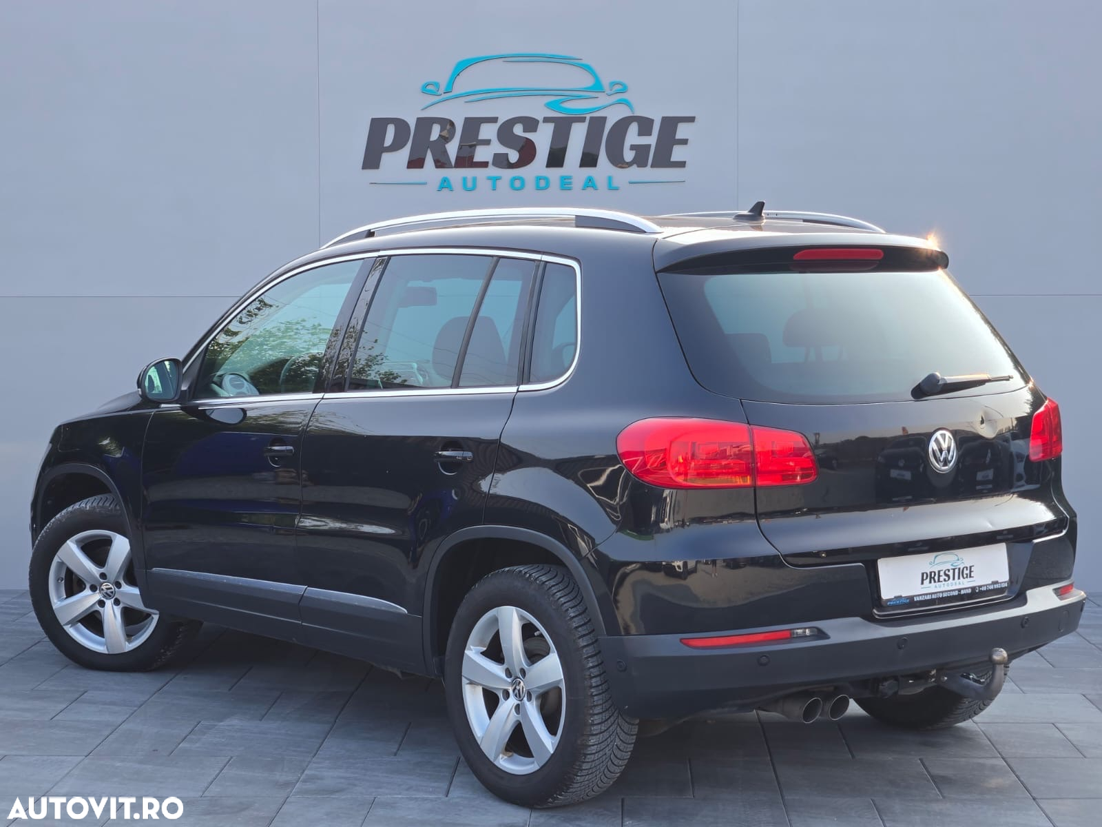 Volkswagen Tiguan 2.0 TDI 4Motion DSG Sport & Style - 4