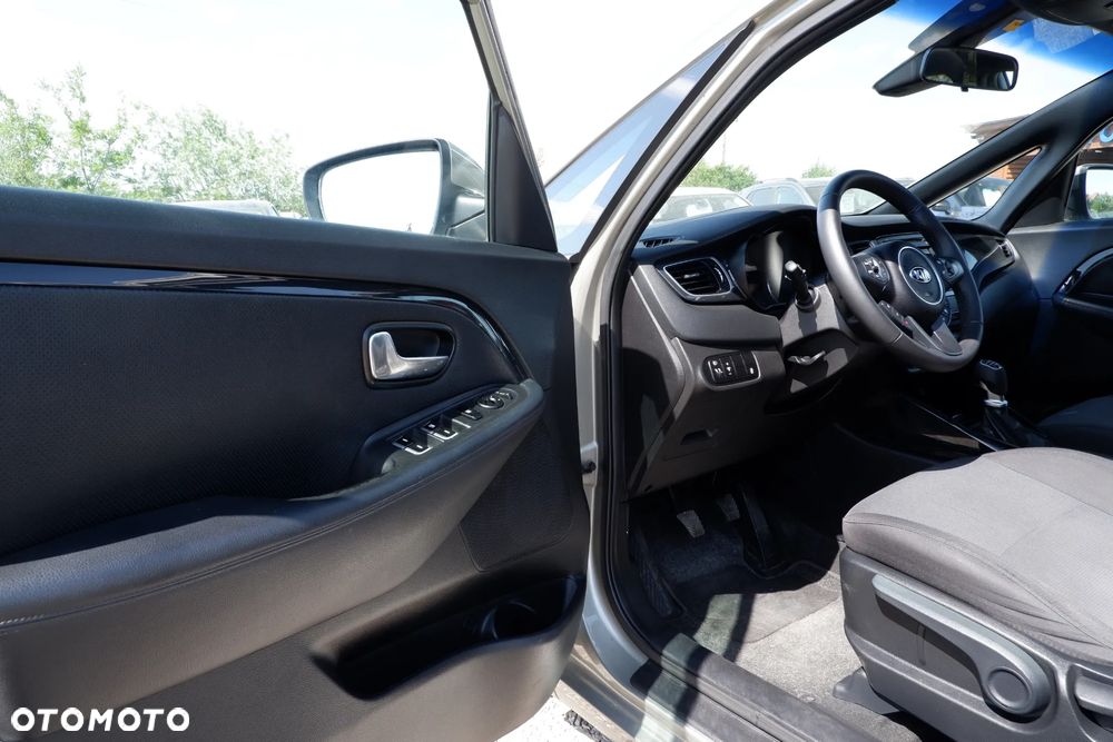 Kia Carens 1.7 CRDi XL - 25