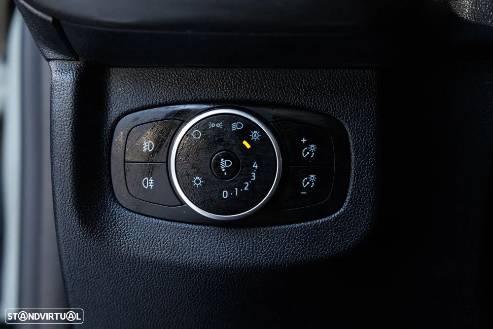 Ford Tourneo Courier 1.0 EcoBoost Titanium - 22